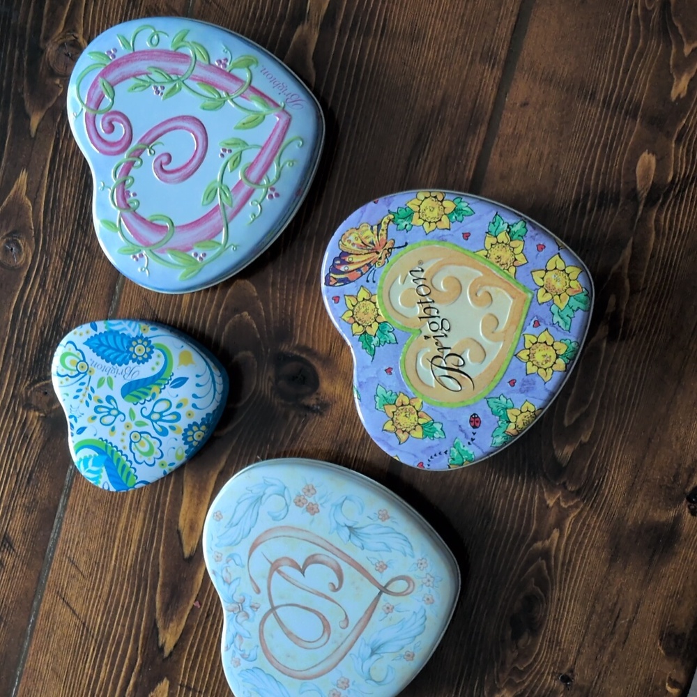 Brighton heart tins Lot Of 4
